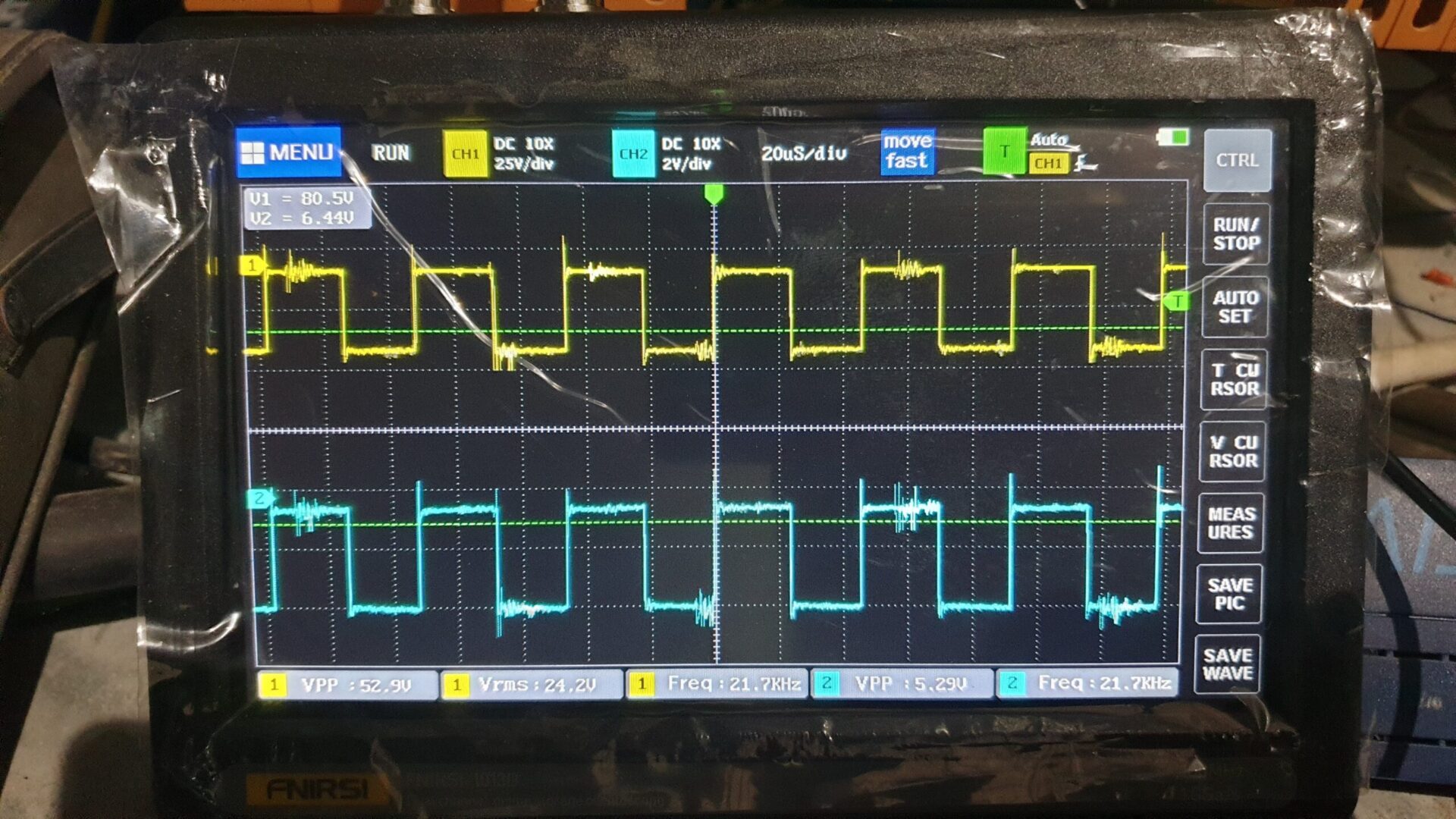 Oscilloscope in 2000 RPM shows 21.7 KHz