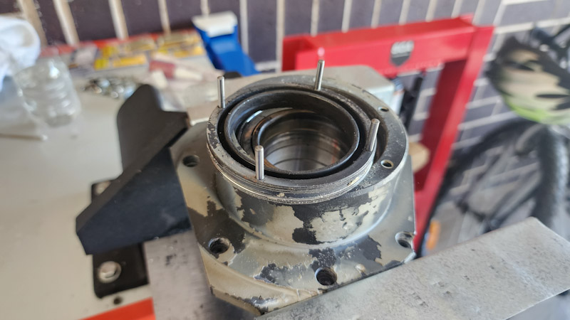 HSD ES369L after bottom nut removal