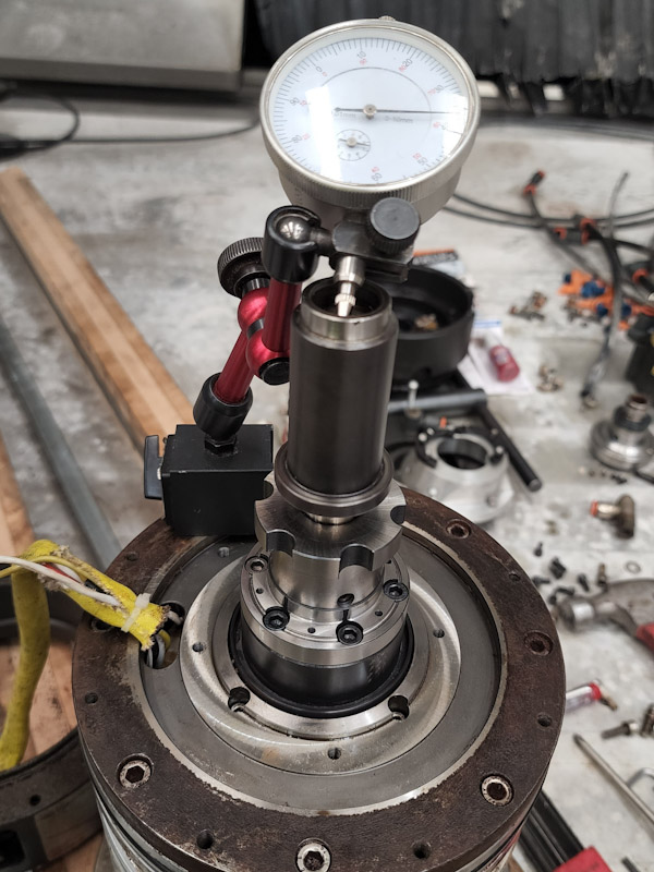 Spindle internal shaft adjustment